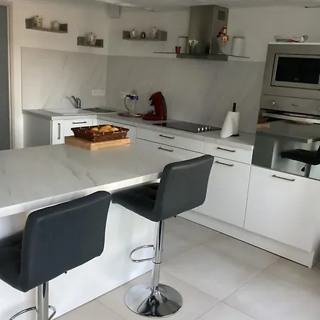 Entierement Renovee Au Calme *