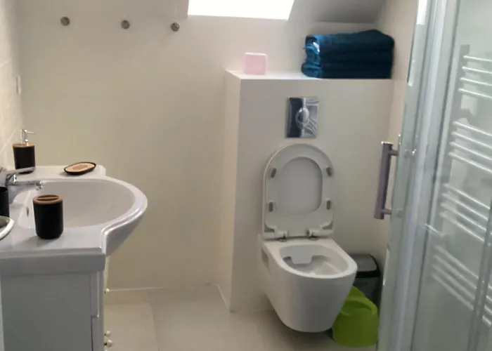 Prázdninový dům Entierement Renovee Au Calme